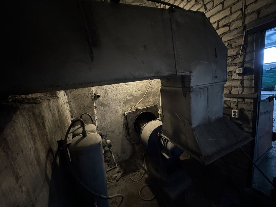 Продам вытяжку срочно в хорошем состоянии