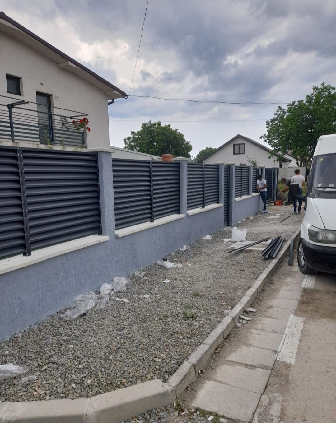 Meseriasi in constructii garduri de peste 10 ani, construim începând d