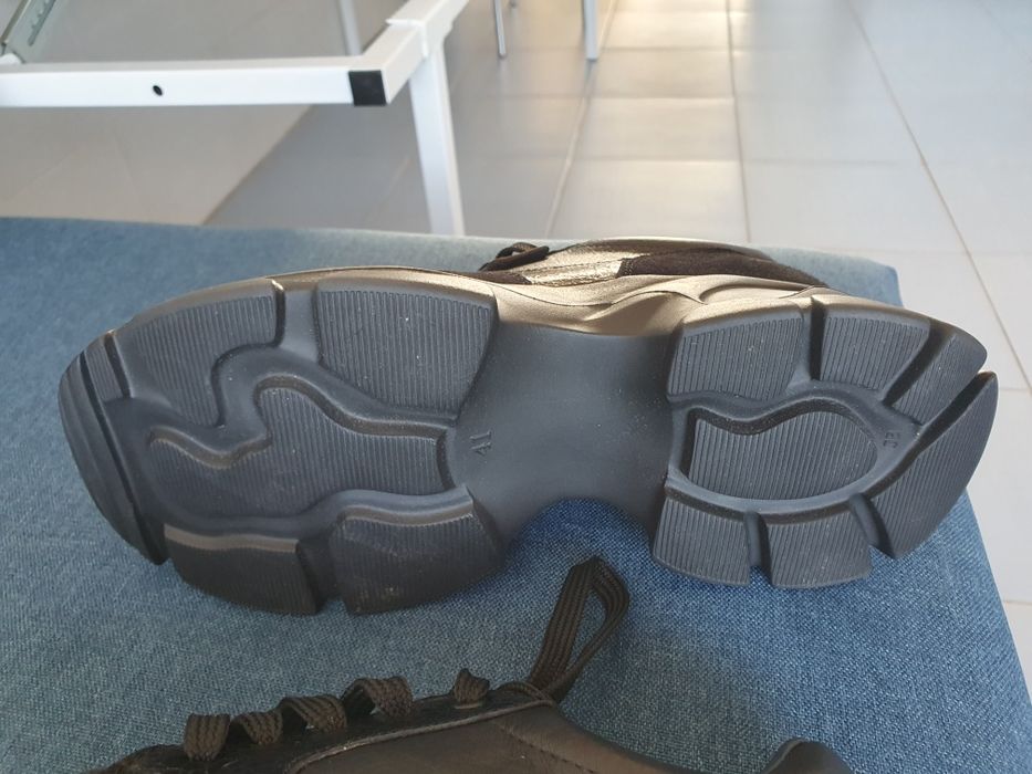 Нови кожени сникърсите GALDINI