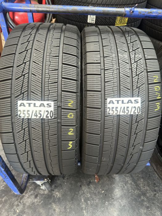 255/45/20 atlas mixte