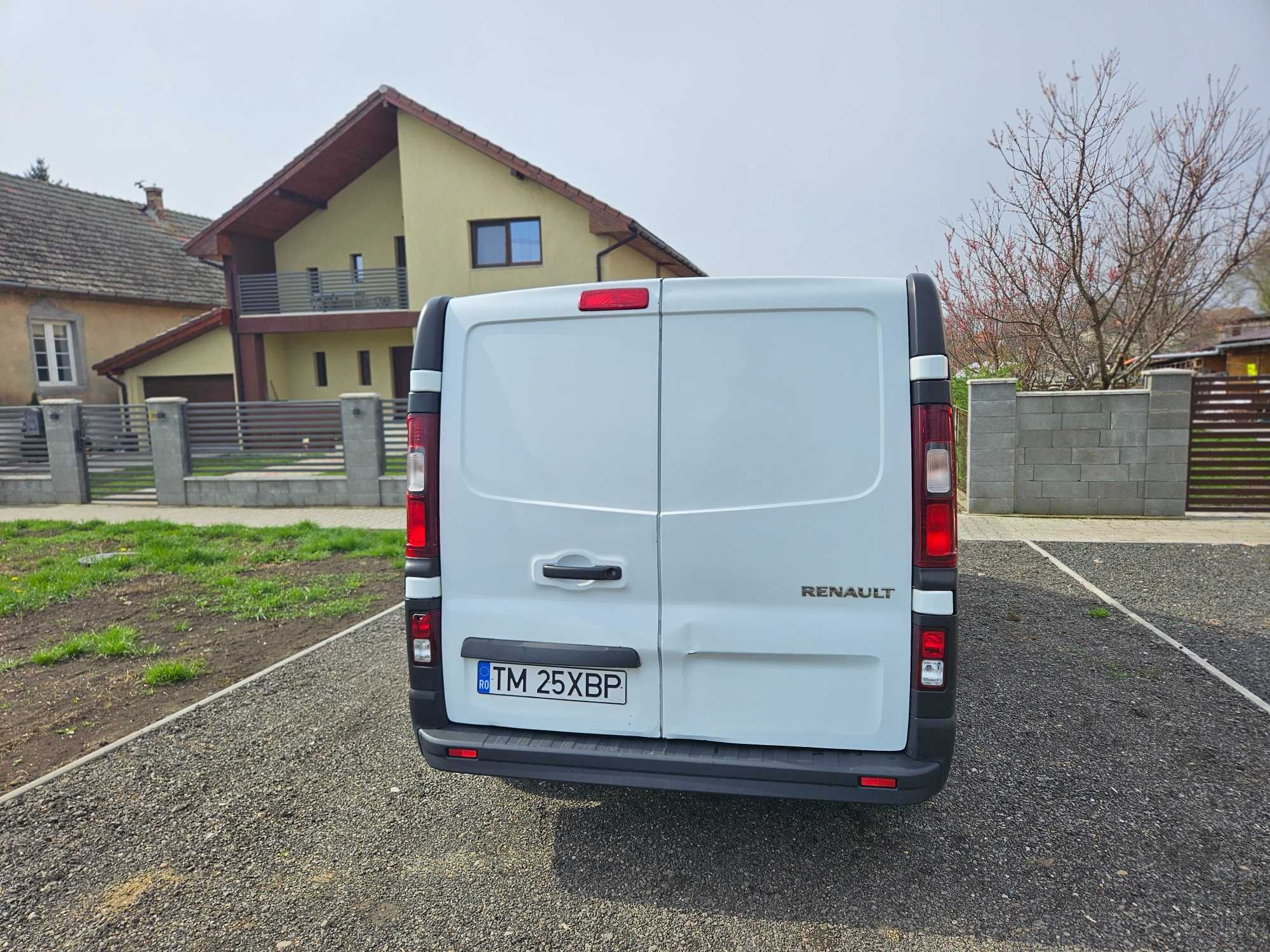 Renault Trafic L2H1 2015 Dci120