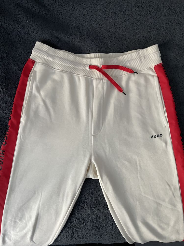 Pantaloni de trening Hugo Darpaccio Crem