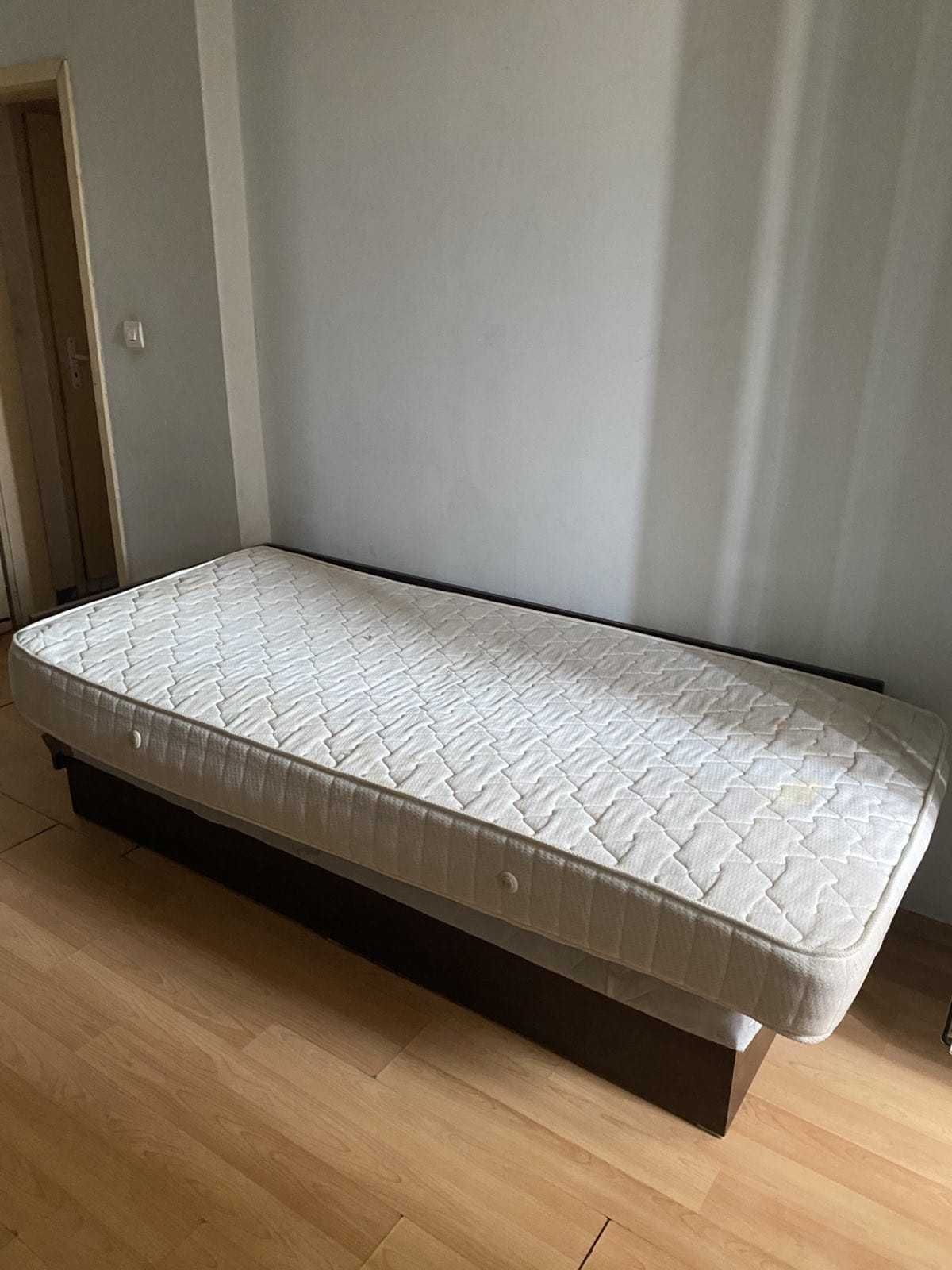 Единично легло с матрак