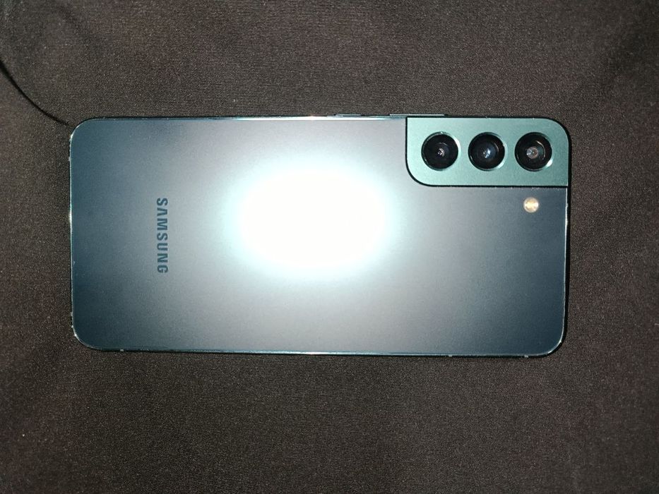 Samsung Galaxy S22+ plus