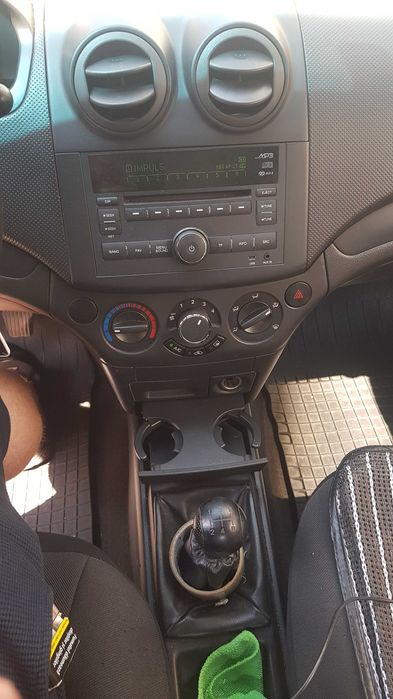 Vând Chevrolet Aveo