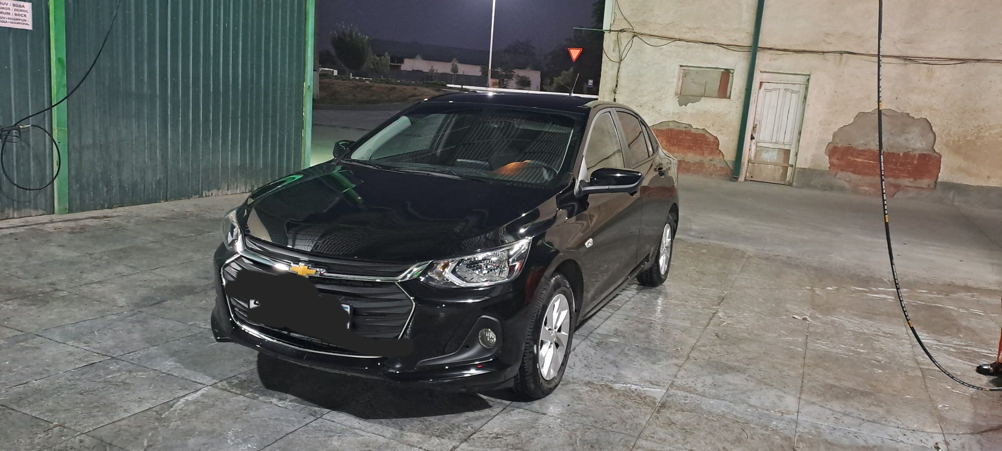 Chevrolet onix sotiladi srochno