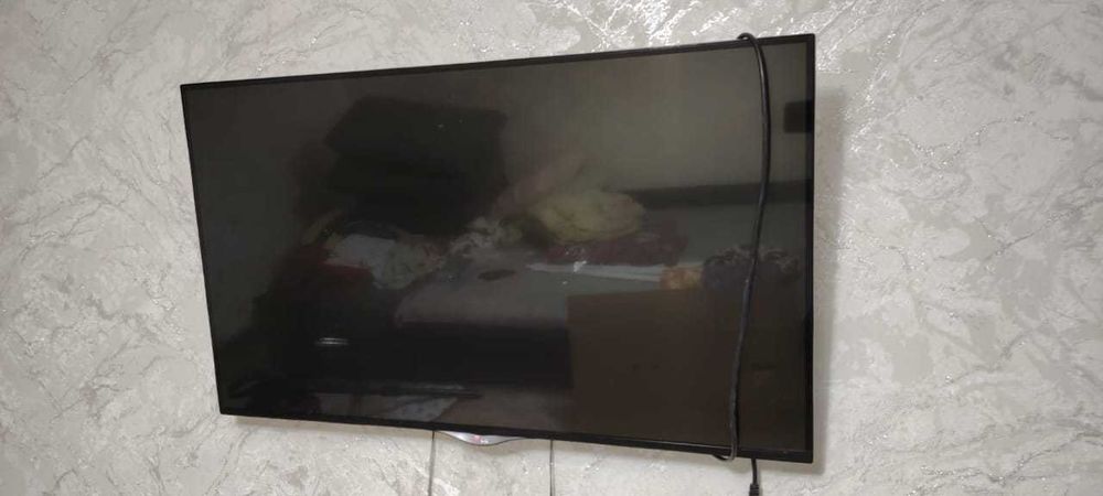 Телевизор LG , смарт, в идеальном состоянии