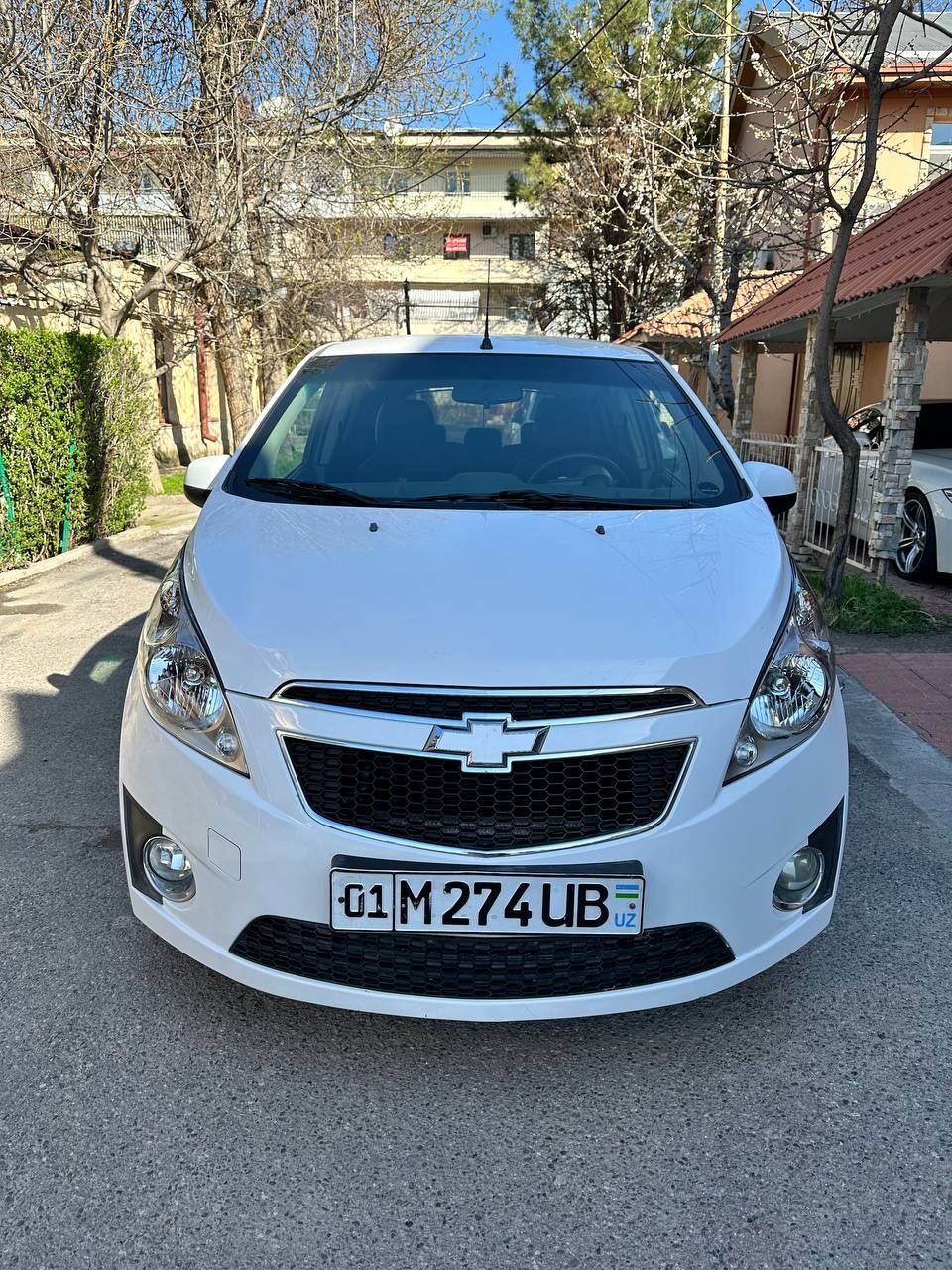 Yili 2015 probegi 137 min benzin gaz yoq motori 1 . Ayol kiwi haydagan