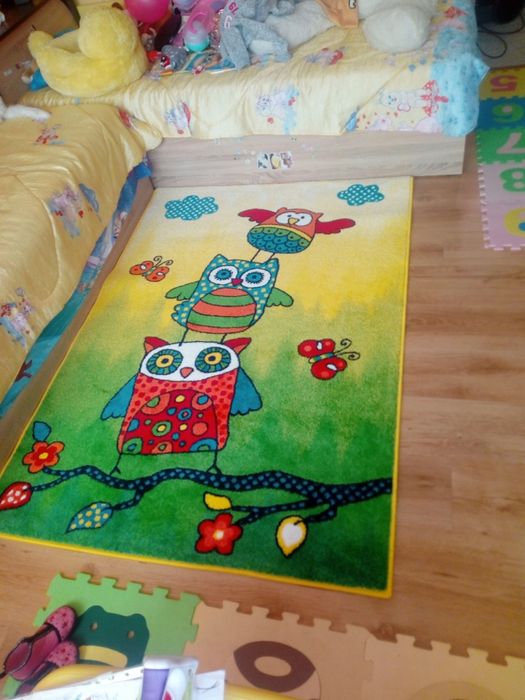 Килим за дестска стая