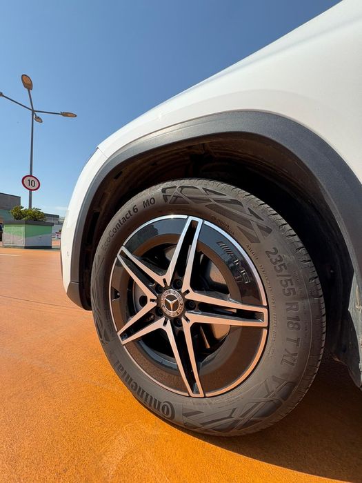 Mercedes Benz EQA superb
