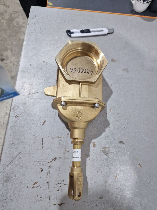 Robinet vidanja 4 toli import Italia original cu filete preț 1150 lei