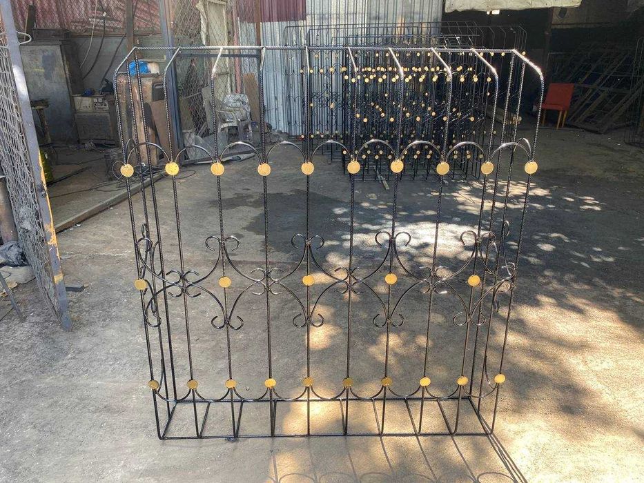 Решётки на окна и балкон От 170.000 сум/м² Быстрый монтаж