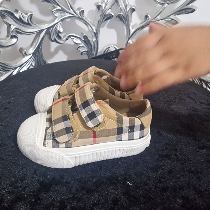 Burberry обувь в хорошем состоянии