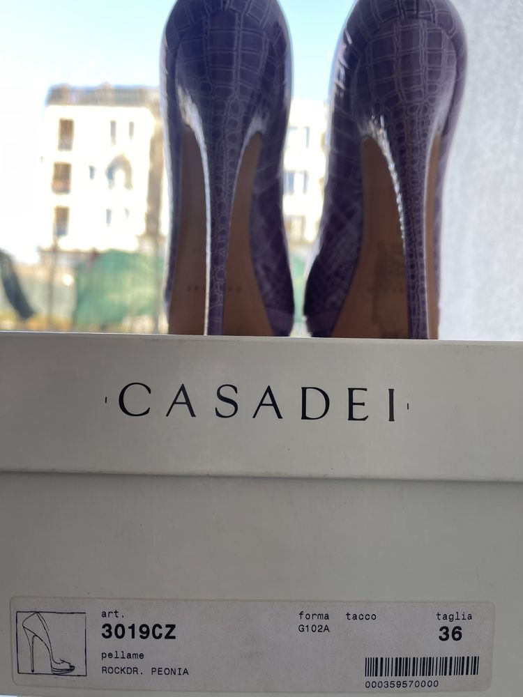 Елегантни обувки с чанта комплект на CASADEI