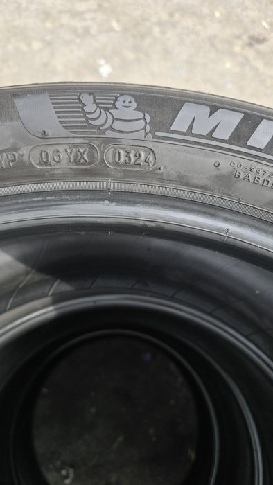 245/45/R19 Michelin pilot sport