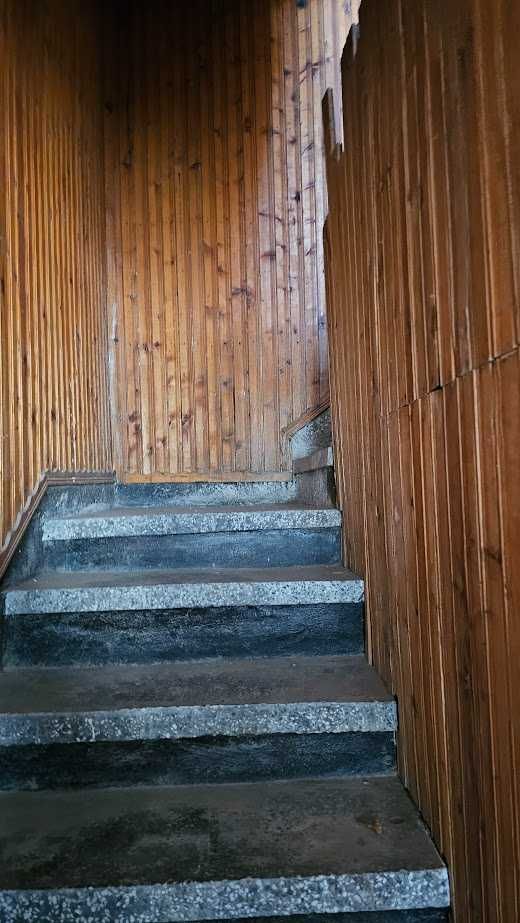 Масивна двуетажна къща + втора малка къща + двор гр. Раковски