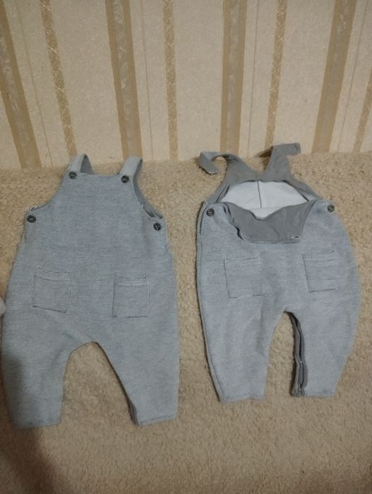 Продаю детские комбинезоны.