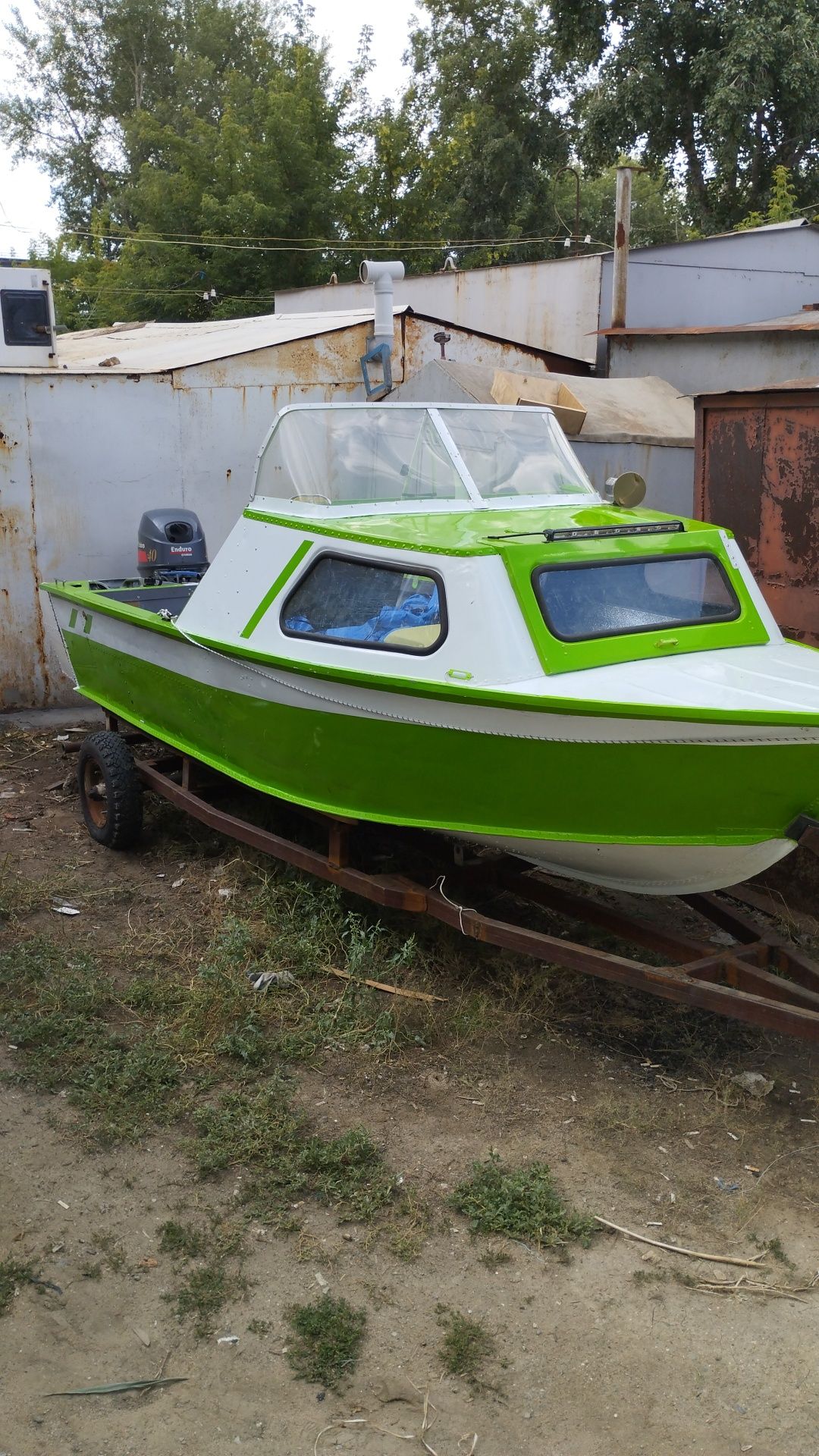 Моторная лодка серибрянка-3