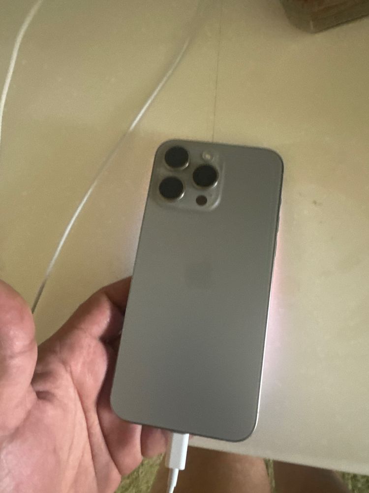 Iphone 15pro maxl 256 86