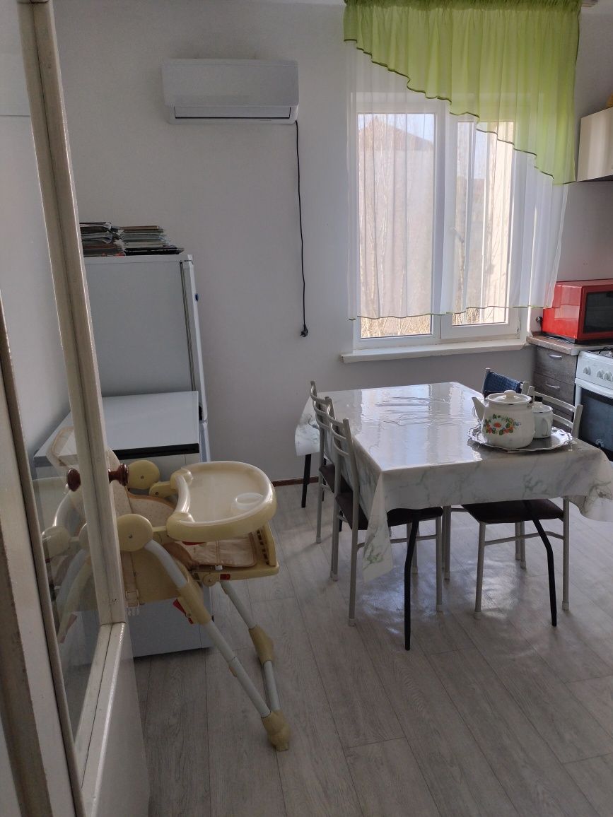 Продается 1 ком.квартира в мкр Кокжиек, возле Камаз центра