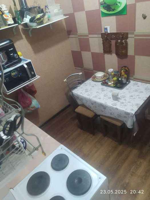 Продам  2-х комнатную на Куйлюк-6 в бывшем общежитии 2/6/9.(43,5кв.м)