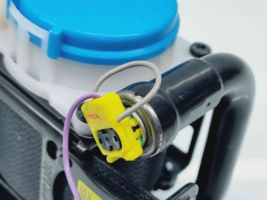 Centura stanga fata MAZDA 3 Fastback [Fabr 2003-2009] TK-AH2-EH958