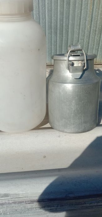 Продам бидон алюминий и пластик