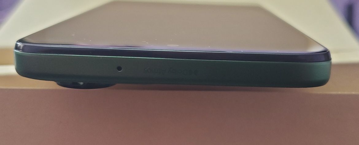 Телефон: Motorola Moto G35 5G - 128GB/4GB - Leaf Green