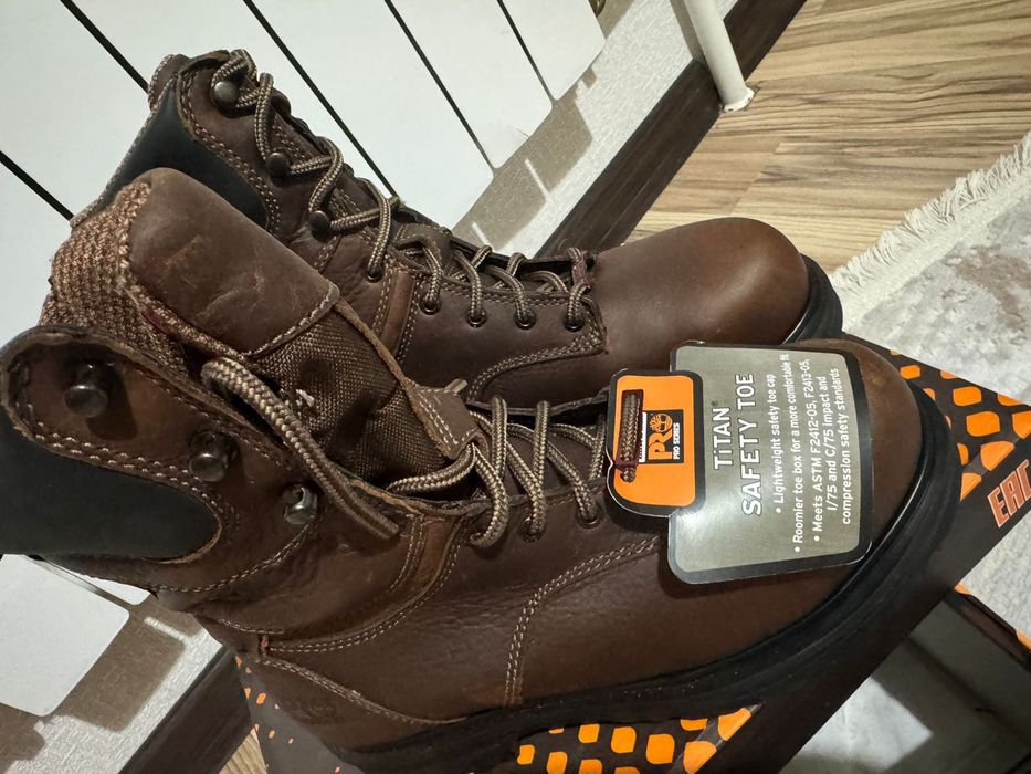 Новые защитные ботинки