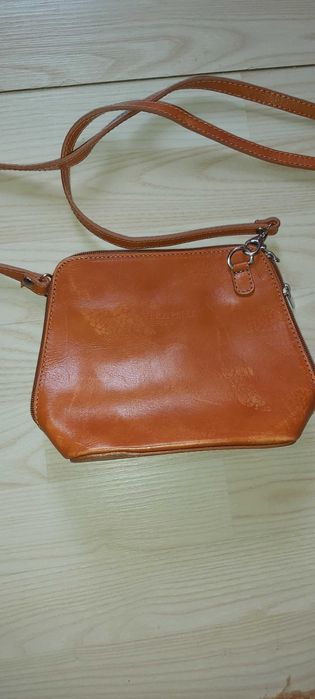 Genti si rucsac piele