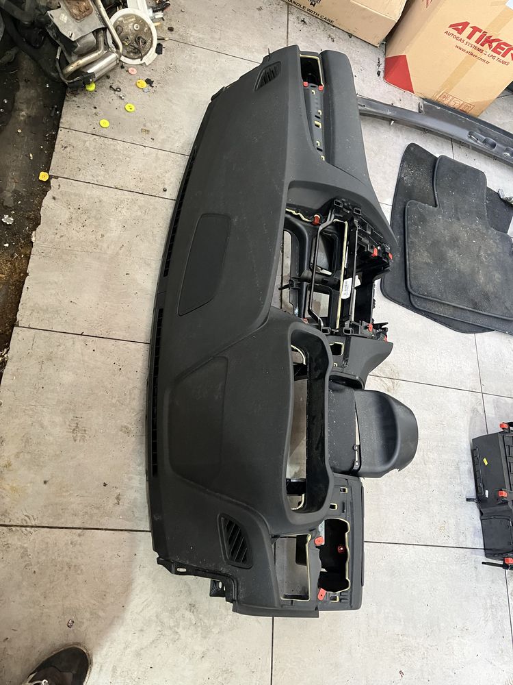 Арматурно табло бмв х3 ф25 ( armaturno tablo bmw x3 f25 )