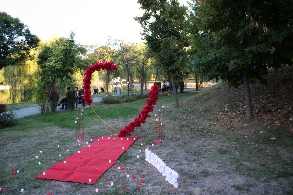 Decor romantic pentru cerere în căsătorie + ședință foto cadou