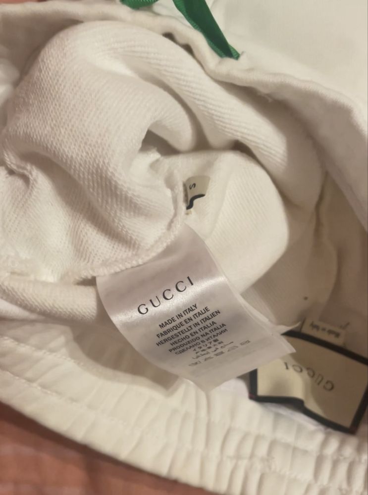 Сотилади Gucci S размер