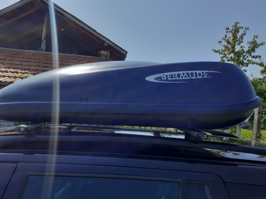 Куфар за кола в много добро състояние за багаж