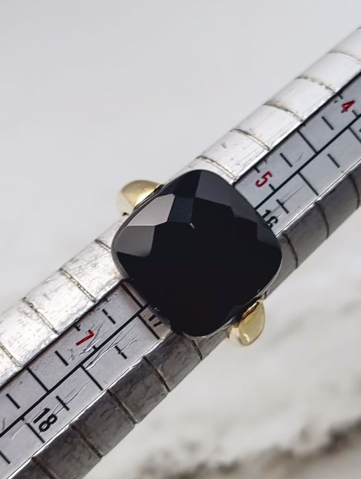 Inel din aur de 14K cu onix – mărimea 52, gramaj 4,96 gr