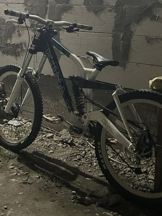 Bicicleta old school downhill kona stab deluxe 2008