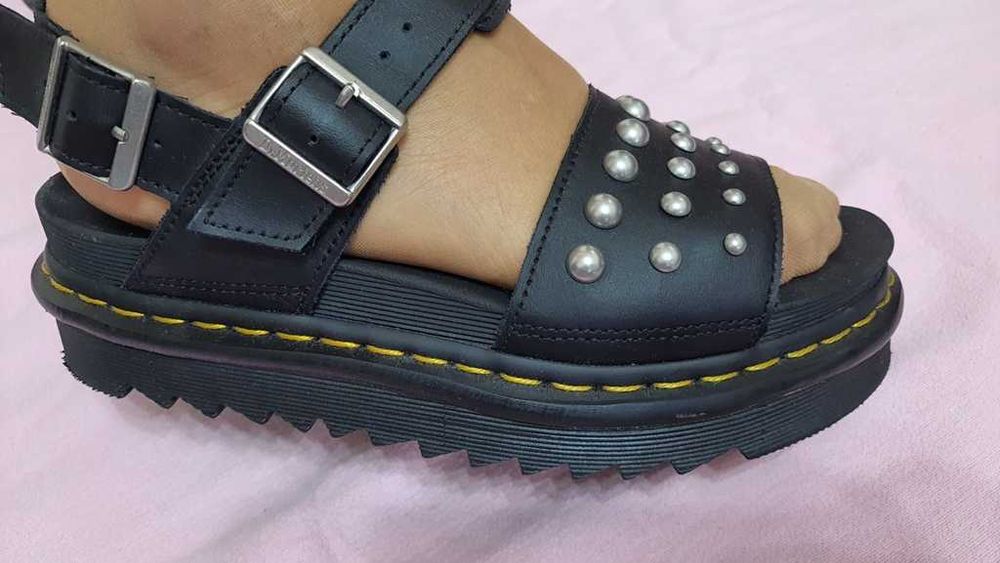 Sandale piele de la Dr. Martens model rar absolut originale marimea 39