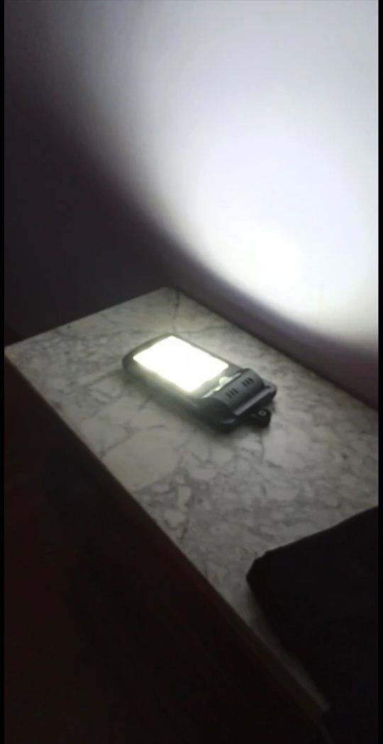 Lampa solara 4500 lumeni cu telecomanda