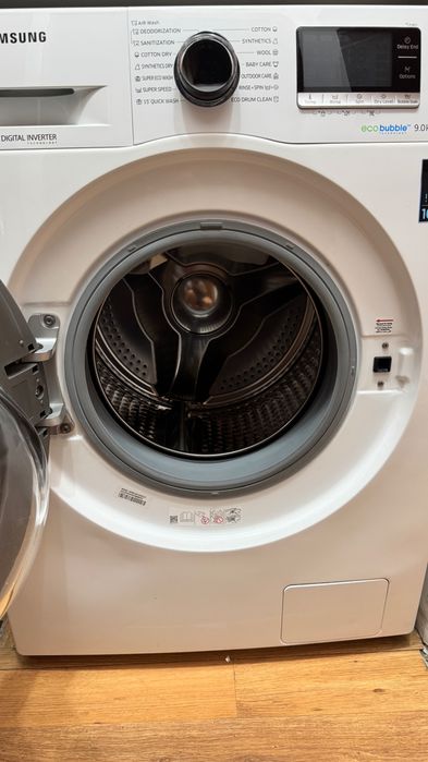 Masina de spalat rufe  Samsung WD90TA046BE/LE cu uscator