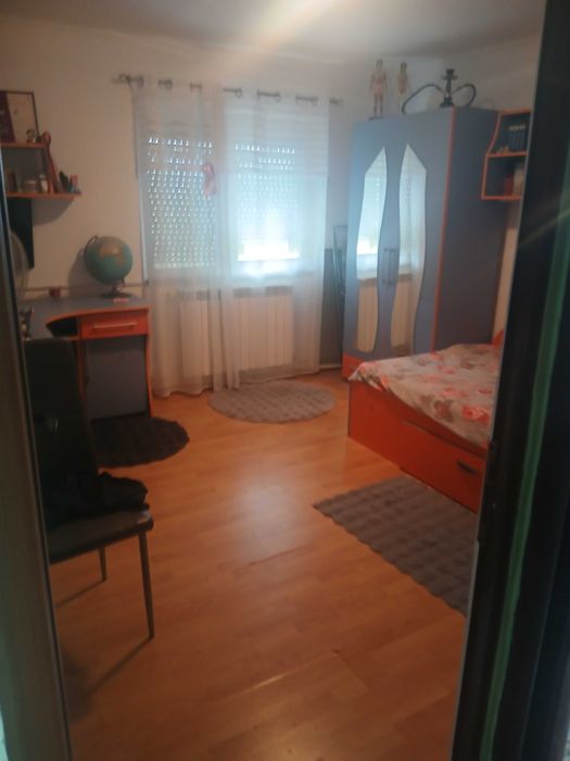 vand 2 camere decomandate et 4 ,Micro 14,Galati