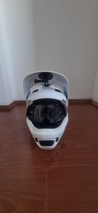 Vând Casca Poc Coron Air Spin Fiber Glass