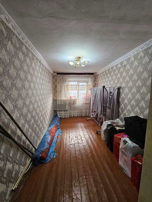 4х комнатная квартира на 2 этаже, Микрорайон