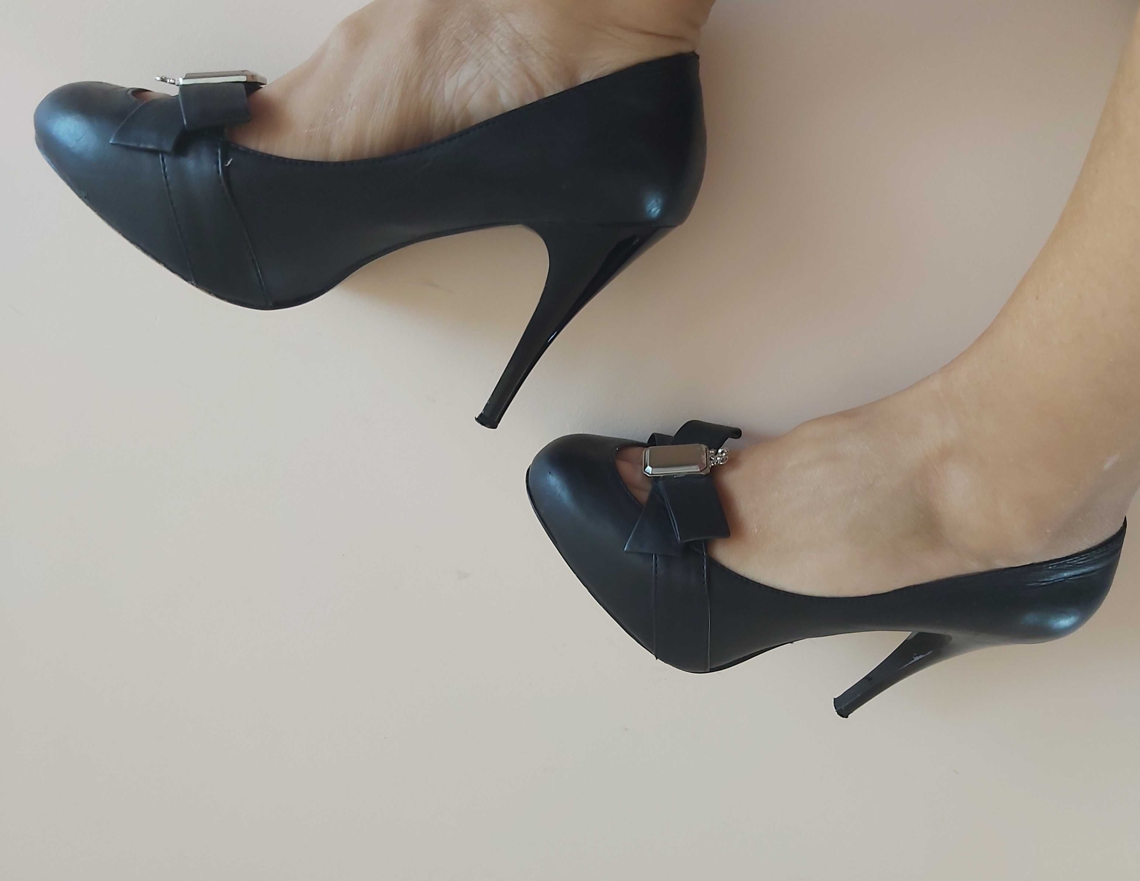 Черни дамски обувки Christian Dior