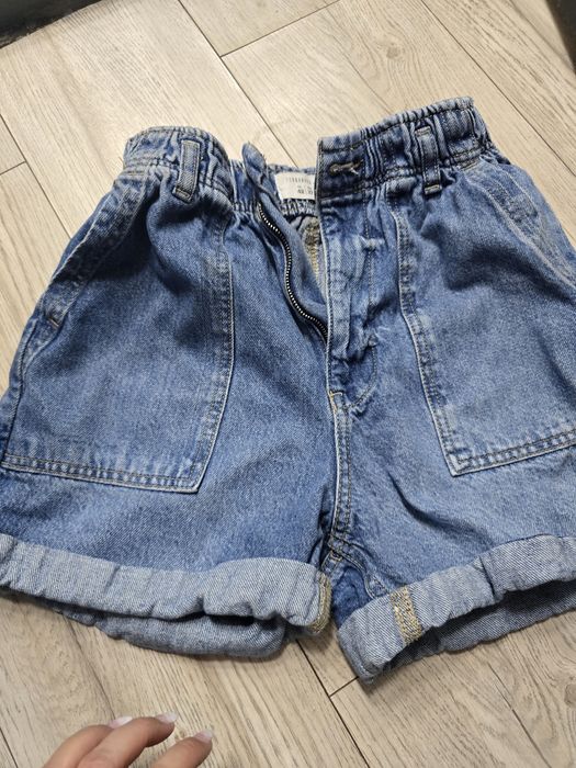 Pantaloni scurti de blugi ,purtați o data