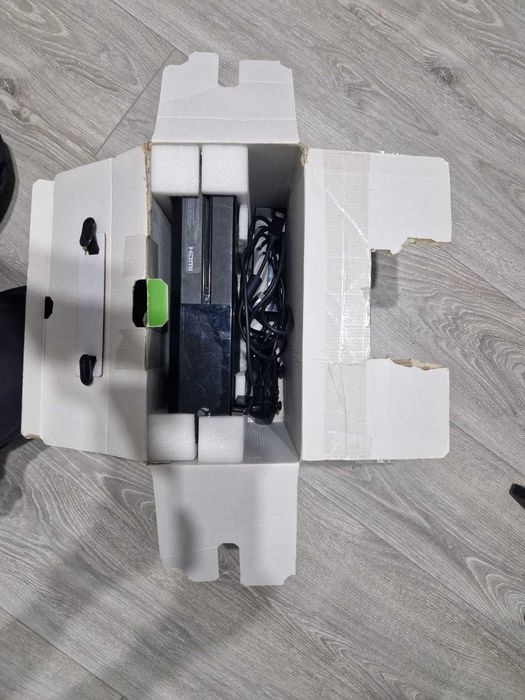 Vand Xbox One cu controler