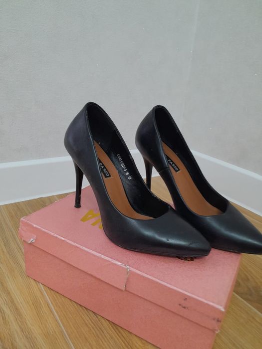 Женские кожанные туфли