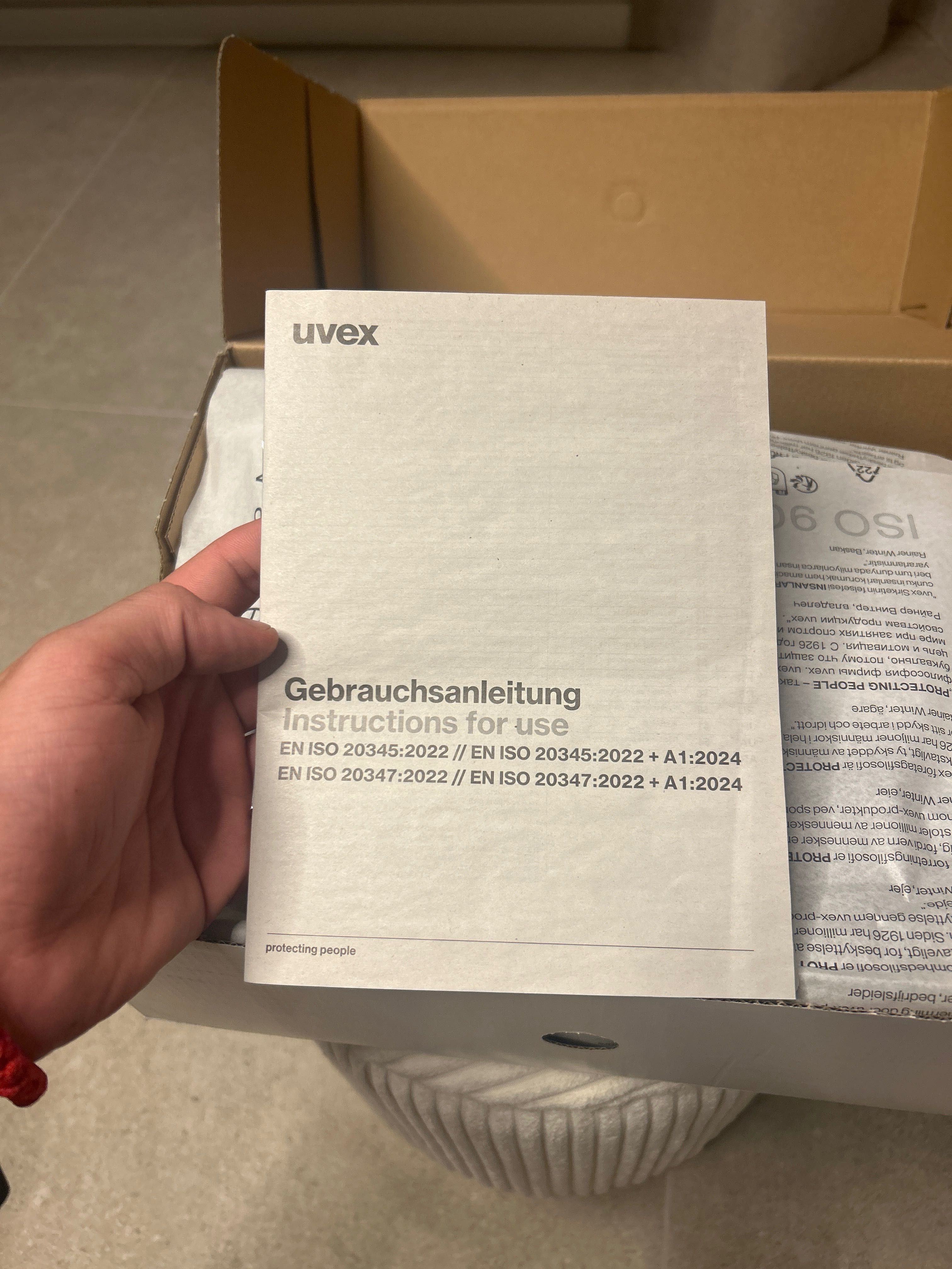 Работни обувки uvex