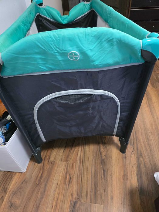 Сгъваема бебешка детска кошара със матрак