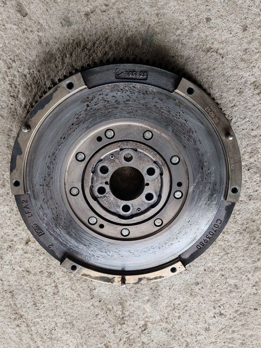 Демферен маховик 2.0 тди 140кс