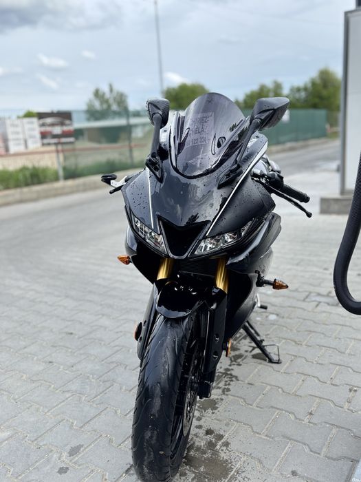 Yamaha yzf R125.